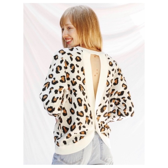 🍁New Fall🍁Leopard Print Cross Back Sweater - Picture 2 of 6